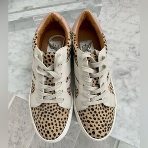 Dolce Vita Sneakers